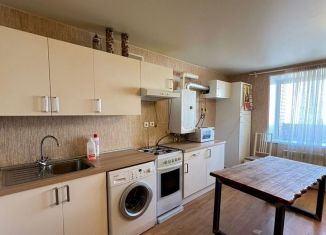 Сдается в аренду трехкомнатная квартира, 85 м2, Дзержинск, бульвар Космонавтов, 11А