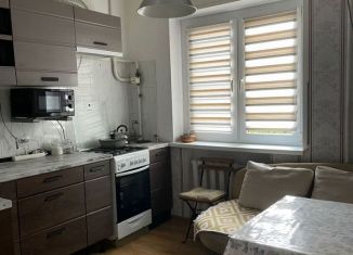 Сдам двухкомнатную квартиру, 60 м2, село Небуг, Центральная улица, 9