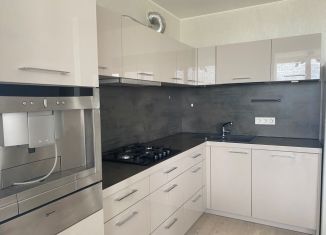 Продам трехкомнатную квартиру, 110.7 м2, Дубна, улица Попова, 3