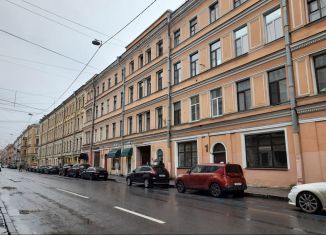 Сдаю в аренду трехкомнатную квартиру, 140 м2, Санкт-Петербург, улица Декабристов, 5