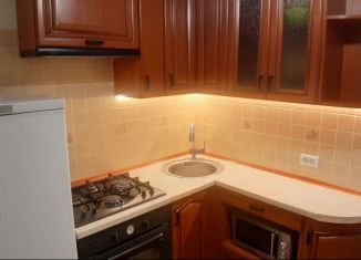 Сдается 2-комнатная квартира, 48 м2, Магнитогорск, улица Труда, 29/1