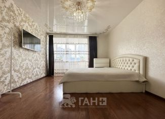 Сдаю 2-комнатную квартиру, 65 м2, Санкт-Петербург, Морская улица, 15