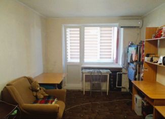 Продам 1-ком. квартиру, 30 м2, Крым, улица Миллера, 58А