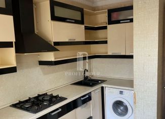 Продаю 3-ком. квартиру, 65.7 м2, Махачкала, улица Ломоносова, 9