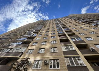 Продаю 2-ком. квартиру, 49 м2, Краснодар, улица Петра Метальникова, 36, ЖК Лучший