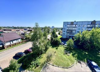 Двухкомнатная квартира на продажу, 52.1 м2, Великие Луки, улица Шевченко, 13