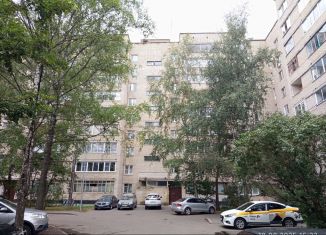 Продается двухкомнатная квартира, 50 м2, Дубна, улица Энтузиастов, 3