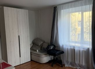 Продаю однокомнатную квартиру, 30.7 м2, Глазов, улица Кирова, 18