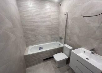 Продаю 2-ком. квартиру, 55.6 м2, Воронеж, набережная Чуева, 7