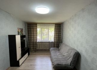 Продается 3-комнатная квартира, 60 м2, Челябинская область, улица Гагарина, 3