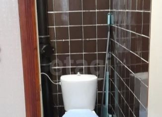 Продаю 2-ком. квартиру, 49 м2, Кумертау, улица 60 лет БАССР, 11