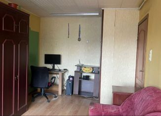 Сдается в аренду 2-ком. квартира, 38 м2, Курск, Народная улица, 13А