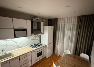 Сдам однокомнатную квартиру, 36 м2, Уфа, Высотная улица, 12