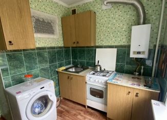 Продаю двухкомнатную квартиру, 45 м2, Бугуруслан, Чапаевская улица, 73