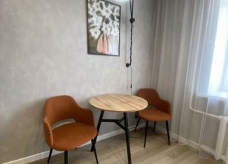 Сдается в аренду двухкомнатная квартира, 60 м2, Биробиджан, Советская улица, 60, микрорайон А