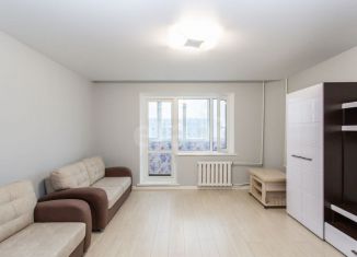 Продаю 1-ком. квартиру, 37 м2, Тобольск, 7-й микрорайон, 13