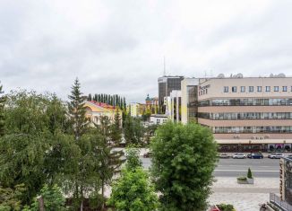 Аренда 3-ком. квартиры, 72 м2, Уфа, улица Ленина, 9/11