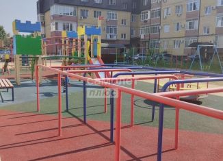 Продается 2-ком. квартира, 62 м2, Горячий Ключ, улица Кириченко, 7к5