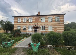 Продается двухкомнатная квартира, 38 м2, Боровск, улица Берникова, 108