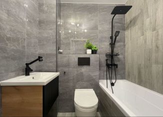 Продам однокомнатную квартиру, 33 м2, Тюмень, улица Алексея Леонова, 32, ЖК Тура-2