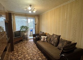 Трехкомнатная квартира на продажу, 58.7 м2, Серпухов, улица Народного Ополчения, 3