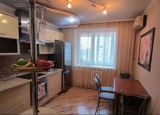 Сдам в аренду 1-ком. квартиру, 45 м2, Краснодар, Российская улица, 128, микрорайон ККБ