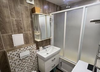 Продаю 2-комнатную квартиру, 46.8 м2, Лениногорск, улица Тукая, 2