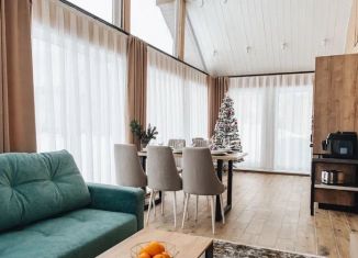 Аренда дома, 120 м2, поселок городского типа Шерегеш, Кедровая улица, 55А