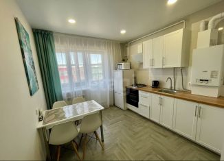 Продаю 1-ком. квартиру, 41.3 м2, Ейск, Центральная улица, 64/1