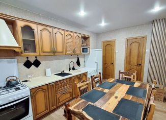 Сдается в аренду дом, 100 м2, Сочи, улица Мира, 97