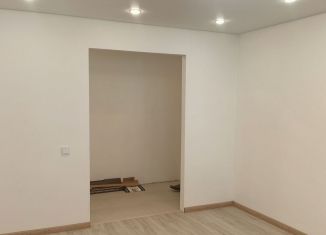 Продаю 2-ком. квартиру, 50 м2, Благовещенск, Коммунистическая улица, 36/1