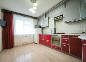 Продается двухкомнатная квартира, 68 м2, Лениногорск, улица Садриева, 65