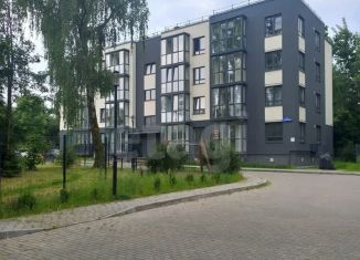 Продается 2-комнатная квартира, 50.2 м2, Калининград, улица Юрия Гагарина, 171В