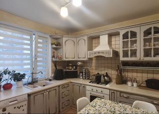 Продам 2-ком. квартиру, 53.4 м2, Сыктывкар, улица Славы, 35