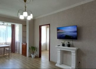 Сдаю двухкомнатную квартиру, 48 м2, Сочи, улица Гагарина, 50