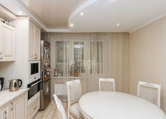 3-комнатная квартира на продажу, 90 м2, Тюмень, Кремлёвская улица, 85к1