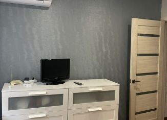 Продам 1-ком. квартиру, 34.7 м2, Ялта, улица Крупской, 11