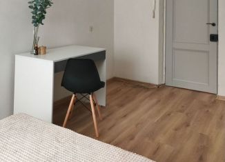 Сдаю в аренду комнату, 12 м2, Екатеринбург, улица Крылова, 24А