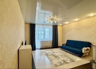 1-комнатная квартира в аренду, 55 м2, Казань, улица Адоратского, 3