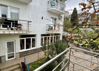Продам дом, 590 м2, Крым, улица Мичурина, 11