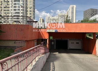Продаю гараж, 11.7 м2, Химки, Молодёжный проезд, 2