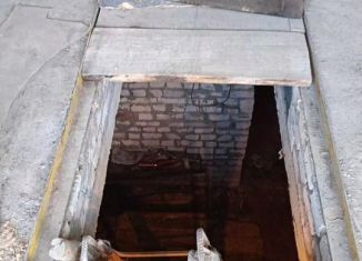 Продаю гараж, 18 м2, Волгоградская область, улица Александрова, 52