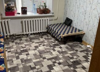Продам комнату, 18 м2, Тюменская область, 6-й микрорайон, 43