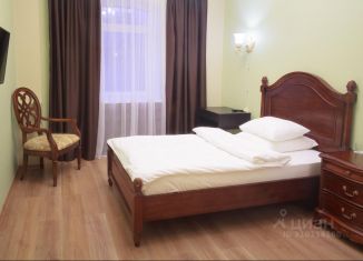 Сдаю комнату, 12 м2, Гатчина, улица Леонова, 3