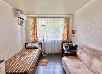 Продается комната, 13.5 м2, Севастополь, улица Героев Подводников, 6