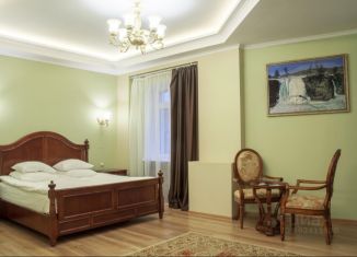 Аренда комнаты, 35 м2, Гатчина, улица Леонова, 3