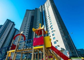 Сдается однокомнатная квартира, 58 м2, Челябинск, улица Труда, 162