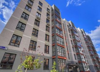 Продаю 3-ком. квартиру, 98 м2, Брянская область, улица Ильи Иванова, 3А
