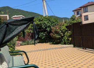 Сдаю 2-комнатную квартиру, 40 м2, Геленджик, улица Иванова, 25