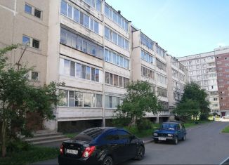 Продажа 5-комнатной квартиры, 68 м2, Череповец, Октябрьский проспект, 52